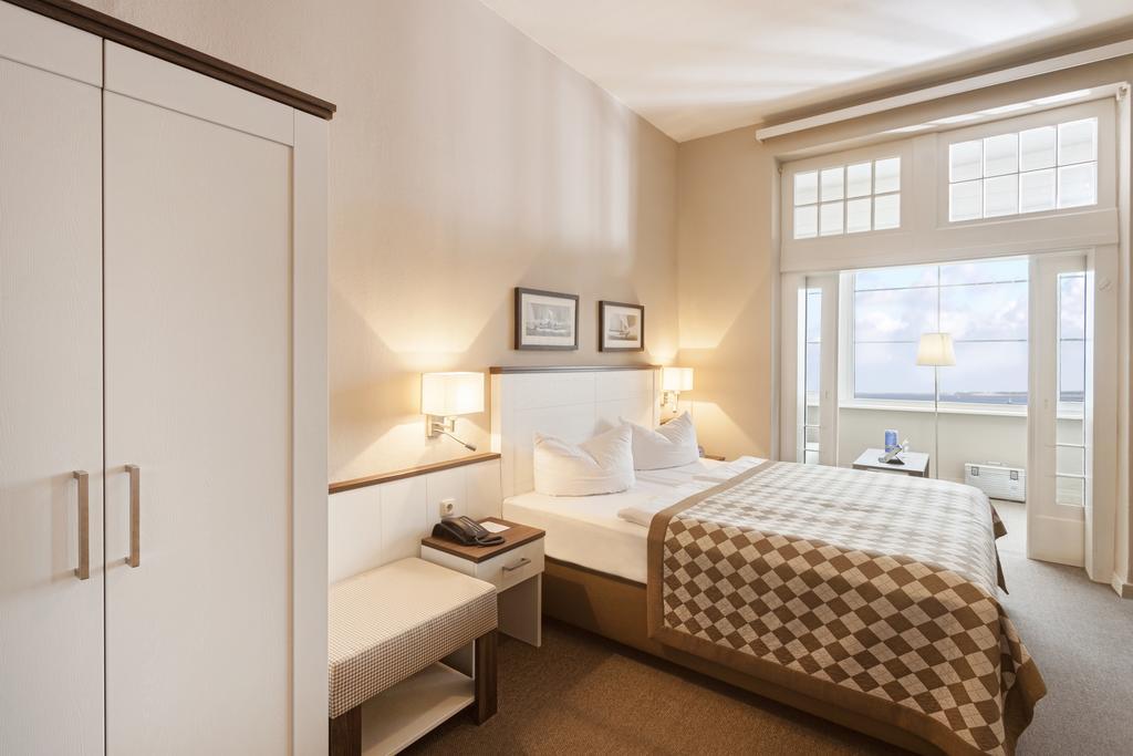 Hotel Strandschloesschen Lubeka Zewnętrze zdjęcie