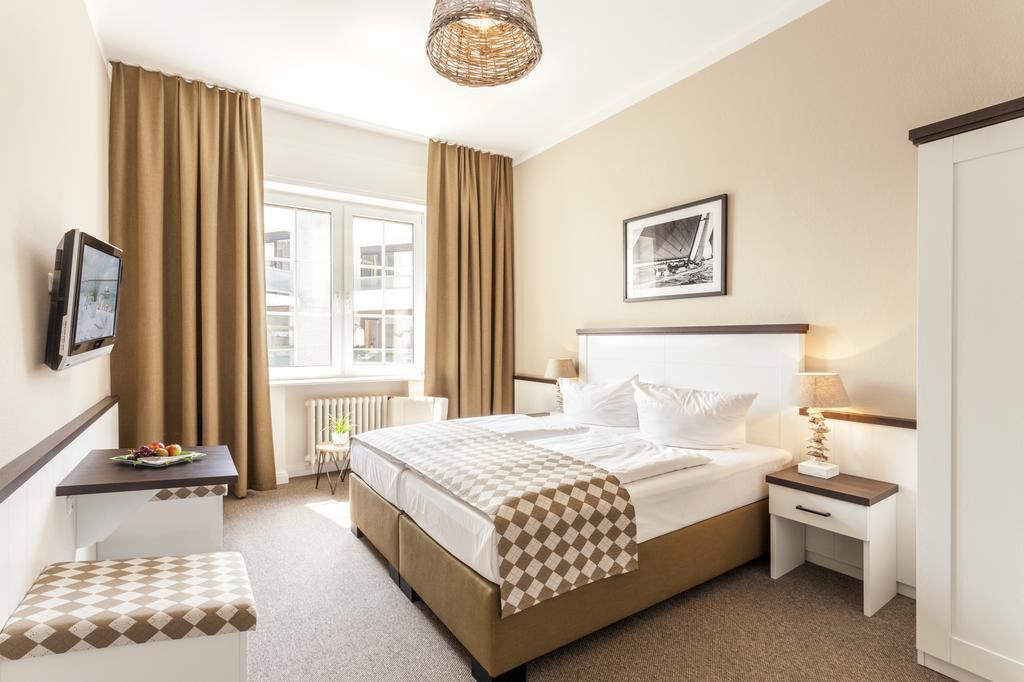 Hotel Strandschloesschen Lubeka Zewnętrze zdjęcie