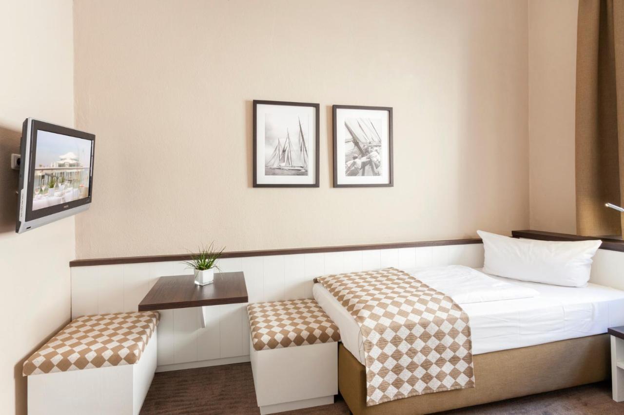 Hotel Strandschloesschen Lubeka Zewnętrze zdjęcie